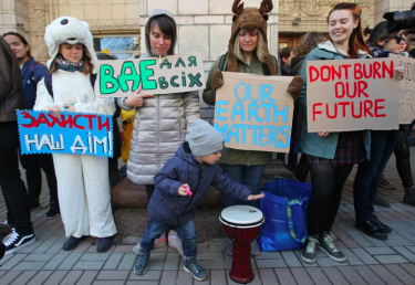Фото 10 — Fridays for Future: Школьники по всему миру вышли на экологические страйки