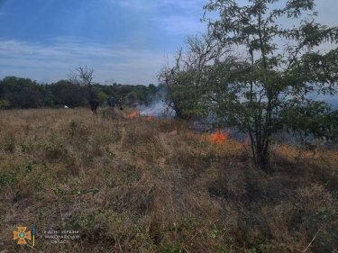 Фото 25 — Николаев снова под обстрелами: разрушен травмпункт, сгорел склад с лекарствами, есть раненые (ФОТО)