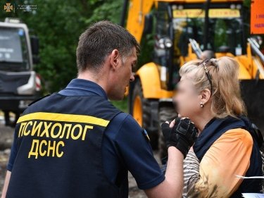 Фото 16 — Число жертв удара по пятиэтажке в Николаеве увеличилось до семи (ФОТО, ВИДЕО)