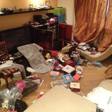 Фото 2 — Как обыскивали квартиры Собчак, Яшина, Навального и что у них нашли (фото и видео)