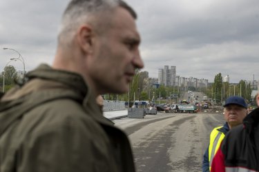 Фото 4 — Кличко озвучив термін запуску Подільського мосту для автівок (ФОТО)