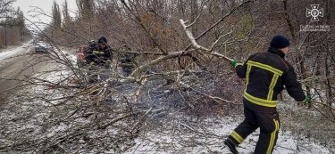 Фото 32 — Из-за непогоды в Украине заработал штаб по ликвидации ЧС на дорогах: самая проблемная - Одесская область (ФОТО)