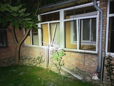 Фото 3 — На Днепропетровщине в результате обстрелов повреждены 5 домов, линии электропередачи и газопровод