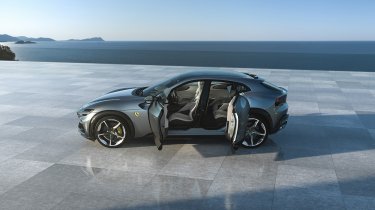 Фото 2 — Ferrari представила перший у своїй історії кросовер