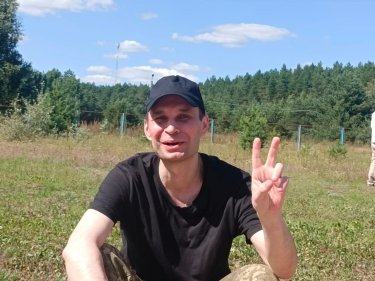 Фото 7 — Відбувся новий обмін: в Україну з полону повернулися 84 військових і цивільних (ФОТО)