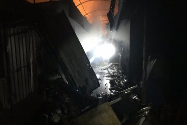 Фото 4 — Пожар в Кривом Роге: на Центральном рынке сгорели 22 торговых павильона (ФОТО, ВИДЕО)