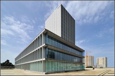 Фото 4 — Лучшим архитектором мира стал создатель футбольного стадиона к Евро-2004 в Португалии