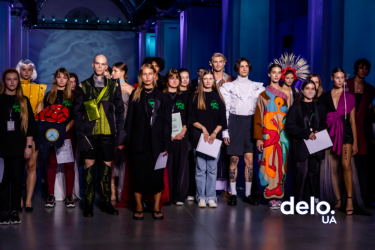 Фото 34 — Свежая мода: дерзкие идеи молодых на показах UFW для тех, кто любит эксперименты (ФОТО)