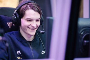 Фото 3 — Крупнейший киберспортивный турнир в истории выиграла команда с украинцами. Приз — $18 млн