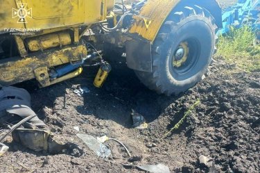 Фото 3 — В Харьковской области на противотанковой мине подорвался еще один тракторист (ФОТО)