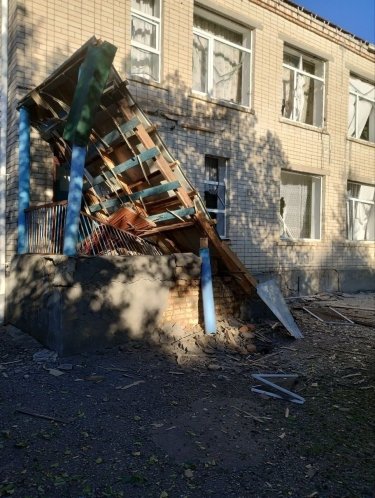 Фото 6 — Оккупанты снова обстреливали Чернобаевку и Белозерку: есть погибшие (ФОТО, ВИДЕО)
