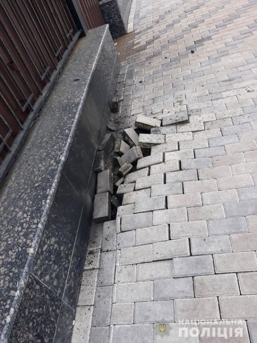 Фото 2 — Возле посольства РФ в Киеве произошел взрыв