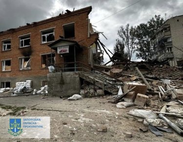 Фото 17 — Число погибших в результате авиаудара по школе в Орехове выросло до семи (ФОТО, ВИДЕО)