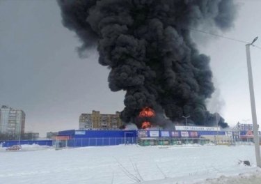 Фото 24 — В Первомайске ликвидировали масштабный пожар в "Эпицентре" (ФОТО, ВИДЕО)