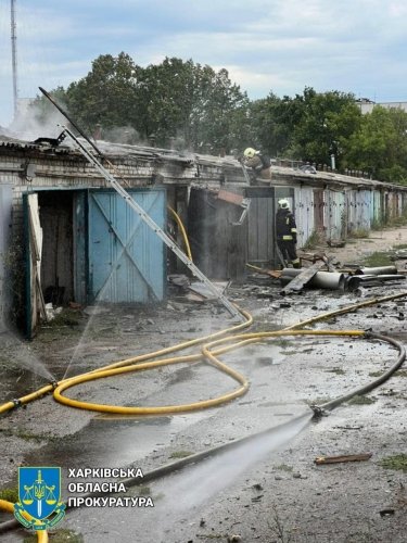 Фото 7 — Оккупанты в очередной раз обстреляли Харьков: повреждено Салтовское трамвайное депо (ФОТО)