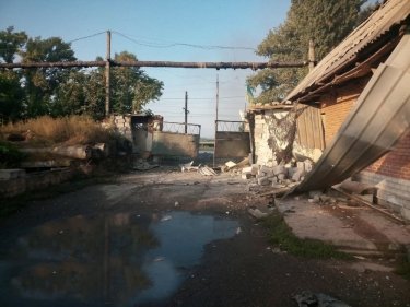 Фото 3 — Боевики обстреляли Авдеевку: ранены восемь военных, ж/д сообщение с городом прервано