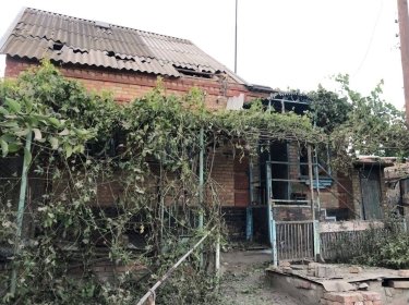Фото 2 — Россияне обстреляли Никополь, ранив троих человек (ФОТО)