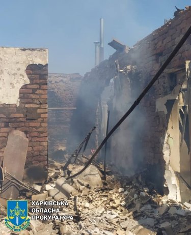 Фото 6 — Два человека погибли в результате обстрела Волчанска (ФОТО)