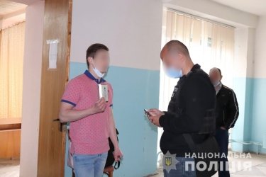 Фото 4 — Скандал в Ужгороде: под видом студентов массово сдавали экзамены другие люди (ФОТО, ВИДЕО)