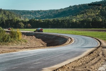 Фото 5 — Між Україною та Молдовою добудовують тимчасовий міст через Дністер: що вже зробили (ФОТО)