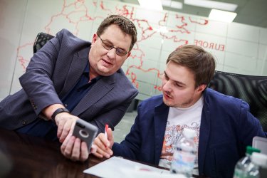 Фото 2 — Происходит геймификация жизни — Даг Дайер, разработчик Age of Empires и Quake, Warner Bros.