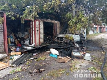 Фото 19 — Очередной обстрел Харькова вызвал пять пожаров: спасатели показали тушение крупнейшего (ФОТО, ВИДЕО)