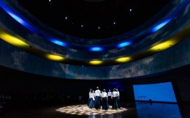 Фото 27 — Мультимедийный ритуал: "Шлях до..." Троицкого вписался в пространство Украинского дома