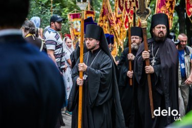 Фото 11 — "Мы сюда приехали мира просить" — как в Киеве прошел Крестный ход УПЦ МП (фото)