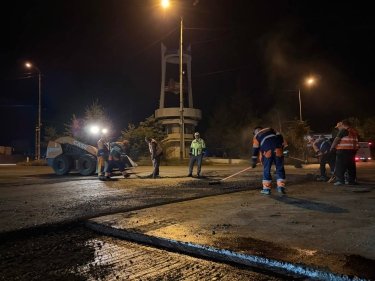 Фото 3 — На об’їзній Одеси відновили дорожнє покриття: роботи виконували вночі