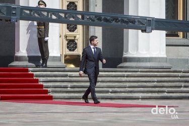 Фото 2 — Как Владимир Зеленский приносил присягу народу Украины (ФОТО)