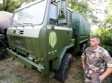 Фото 3 — Григорий Козловский, президент ФК "Рух", передал ВСУ 6 грузовиков