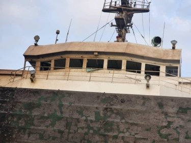 Фото 2 — Во время атаки РФ в порту "Южный" повреждено судно с грузом кукурузы (ФОТО)