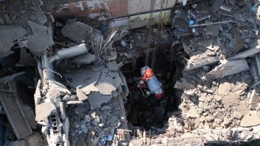 Фото 3 — Число погибших в результате удара по пятиэтажке в Николаеве увеличилось до пяти (ФОТО, ВИДЕО)