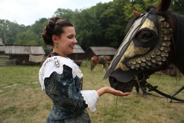 Фото 11 — Шоураннер "Козаки. Абсолютно брехлива історія" о бюджете, смехе и сюрпризах на съемках