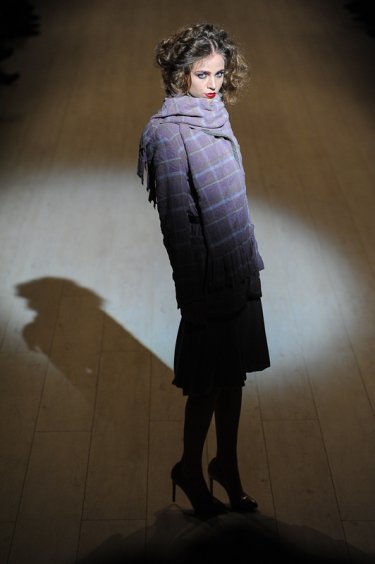 Фото 6 — UFW: Гресь угощала "Амаркордом" и новинкой — дизайном винтажной мебели