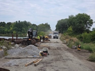 Фото 5 — На Житомирщині реконструюють міст, збудований понад 60 років тому: як тривають роботи