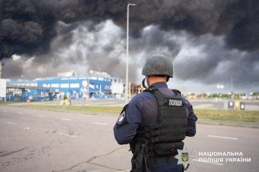 Фото 4 — РФ атаковала американский завод по производству электроники в Мукачево, 15 раненых