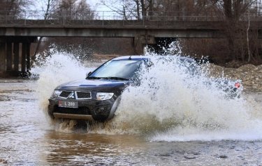 Фото 28 — Mitsubishi покорила Карпаты. Часть II: Внедорожники