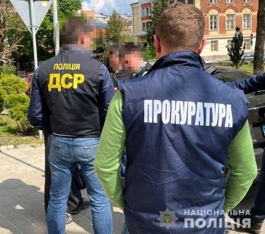 Фото 2 — Львів’янин за $7000  нелегально переправляв чоловіків за кордон: йому загрожує до 9 років позбавлення волі