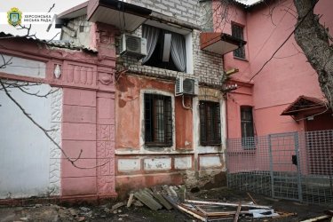 Фото 3 — В Херсоне из-за обстрелов погибли еще двое жителей (ФОТО)