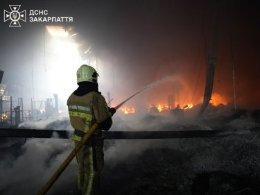 Фото 3 — Ракетний удар по американському заводу Flex у Мукачеві: Свириденко розповіла деталі (ФОТО)