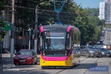 Фото 2 — Камʼянське на Дніпропетровщині оновлює парк транспорту трамваями українського виробництва (ФОТО)