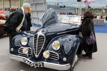 Фото 14 — Более 100 ретро-автомобилей продадут на аукционе в Париже