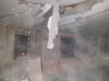 Фото 9 — Спасатели эвакуировали более 100 человек из-за взрыва в жилом доме