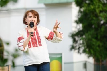 Фото 4 — Bouquet Kyiv Stage миксует жанры: открыли фестиваль Забужко, "Щедрик" и электронная музыка