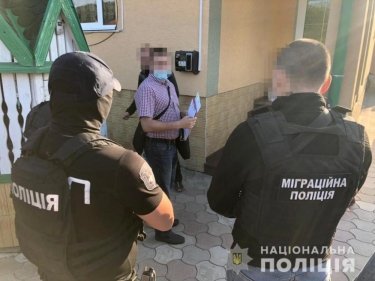 Фото 3 — На Закарпатье заблокировали канал переправки азиатов в ЕС (ФОТО, ВИДЕО)