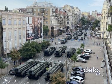 Фото 4 — В Киеве пробки: в центре города репетируют военный парад ко Дню независимости (ФОТО,ВИДЕО)