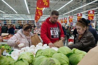 Фото 5 — "Ашан" відкрив відновлений після ракетного обстрілу гіпермаркет в Одесі (ФОТО)