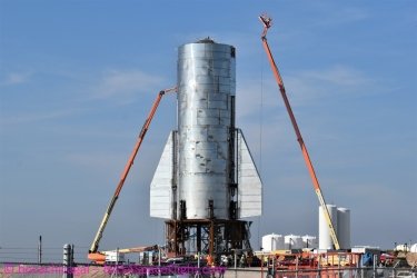 Фото 2 — В США во время испытаний взорвался космический корабль Илона Маска (ВИДЕО)