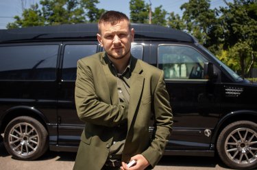 Фото 7 — Команда з "темним минулим", вибуховий екшн та пристрасті: все, що треба знати про серіал "Справа НБР"